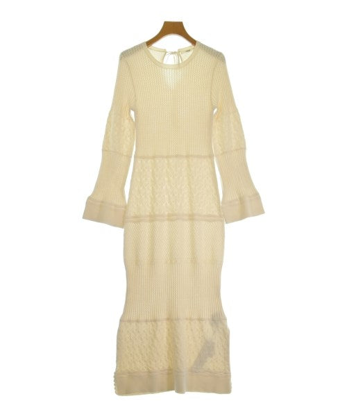 emmi atelier ชุดเดรส