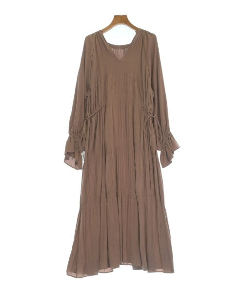 emmi atelier ชุดเดรส