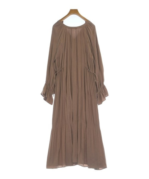 emmi atelier ชุดเดรส