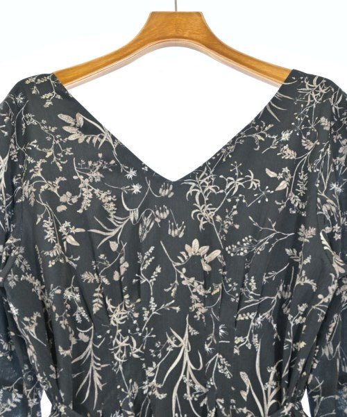 emmi atelier ชุดเดรส