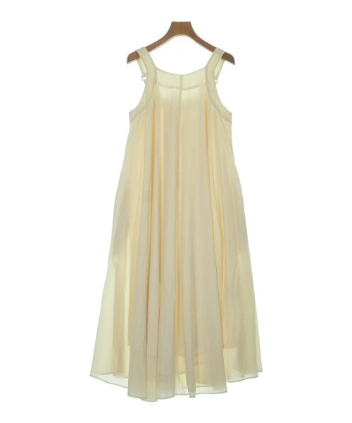 emmi atelier ชุดเดรส