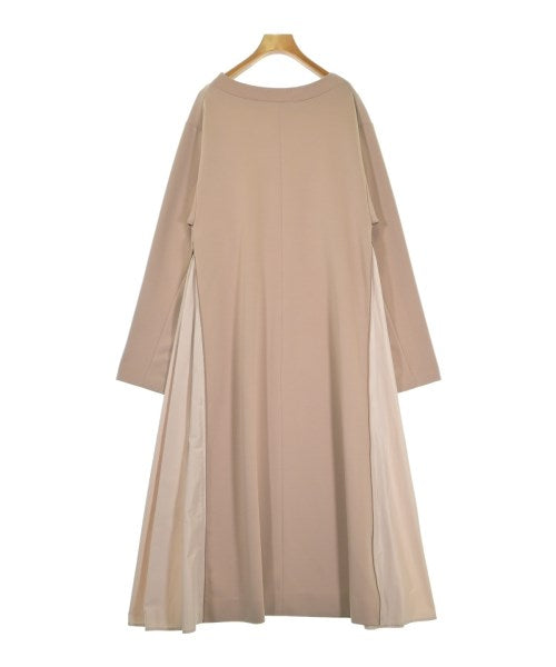 emmi atelier ชุดเดรส