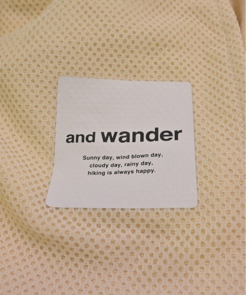 and wander กางเกงวอร์ม