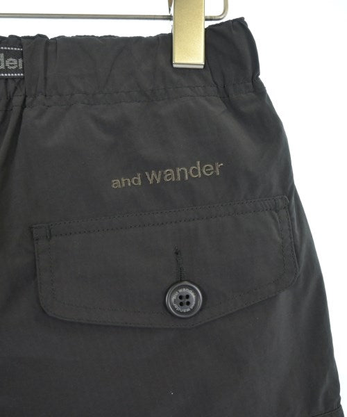 and wander กางเกงขาสั้น