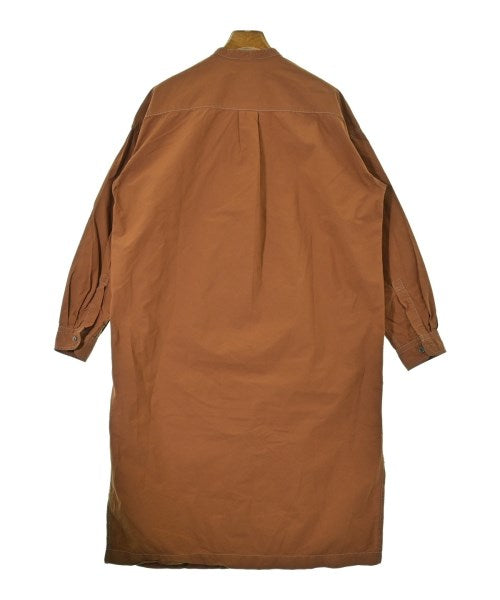 and wander เดรสที่เป็นเสื้อเชิ้ตตัวยาว