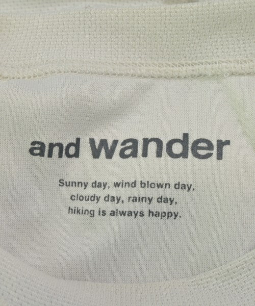 and wander เสื้อยืด/เสื้อท็อปส์