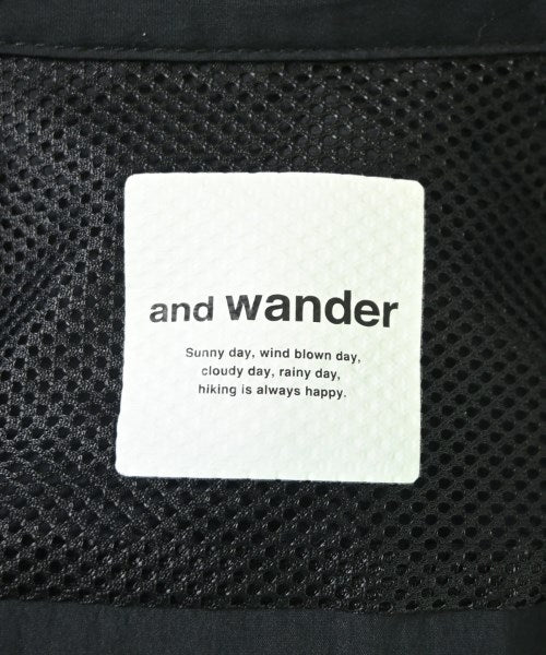 and wander เสื้อลำลอง