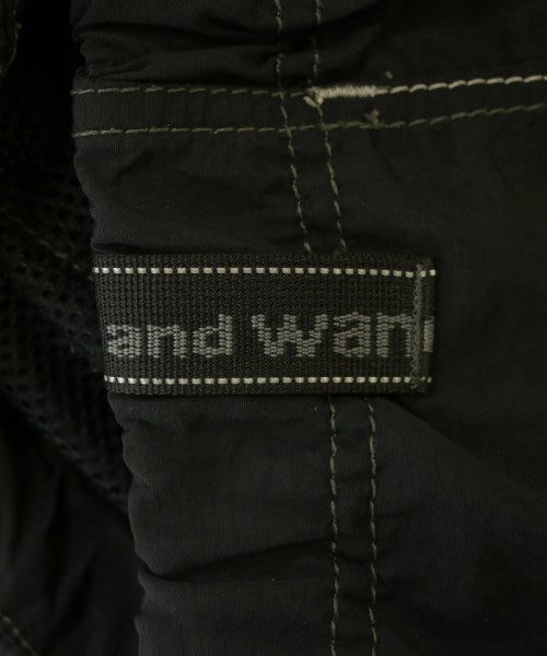 and wander กางเกงขาสั้น