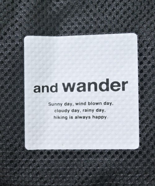 and wander กางเกง อื่น