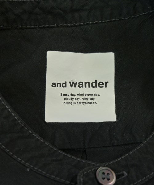 and wander เสื้อลำลอง