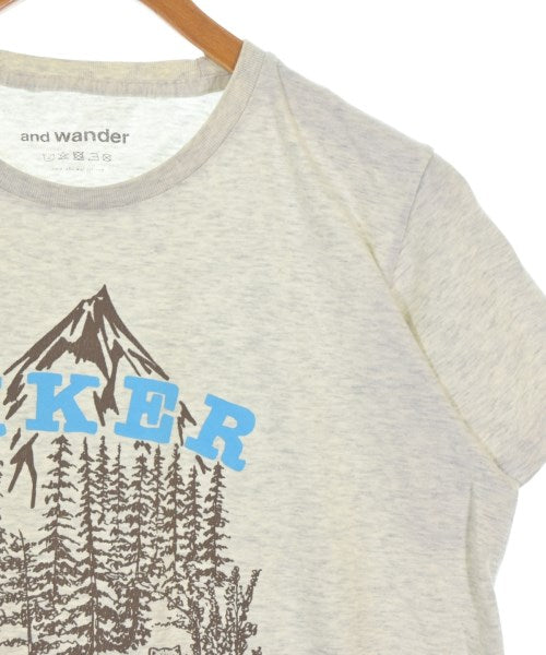 and wander เสื้อยืด/เสื้อท็อปส์