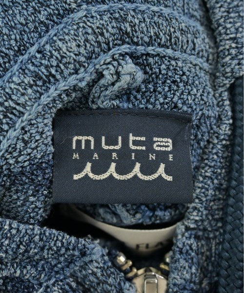 muta เสื้อฮู้ด