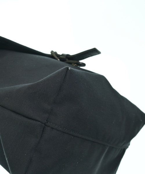 agnes b. VOYAGE กระเป๋าสะพายข้าง