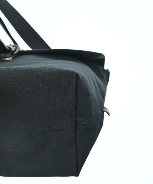 agnes b. VOYAGE กระเป๋าสะพายข้าง