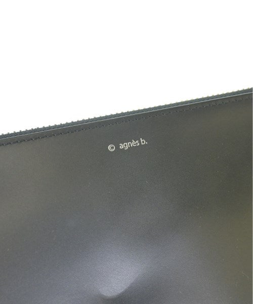 agnes b. VOYAGE คลัตช์