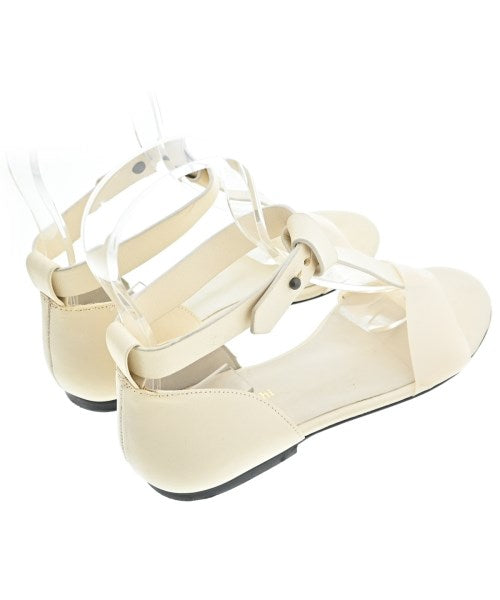 megumi ochi รองเท้าแตะ