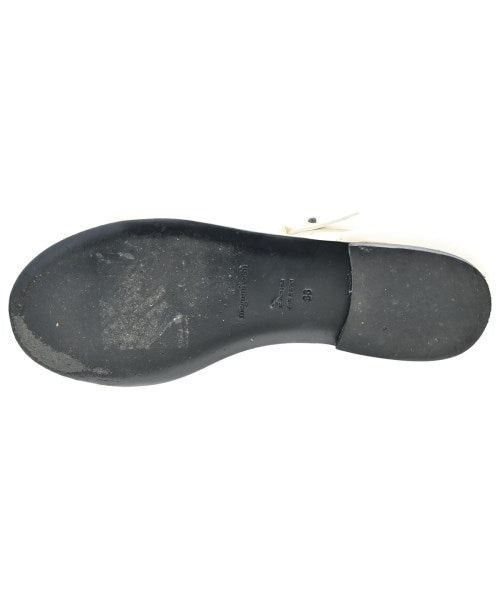 megumi ochi รองเท้าแตะ