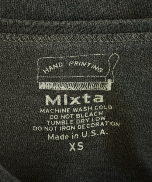 Mixta เสื้อยืด/เสื้อท็อปส์