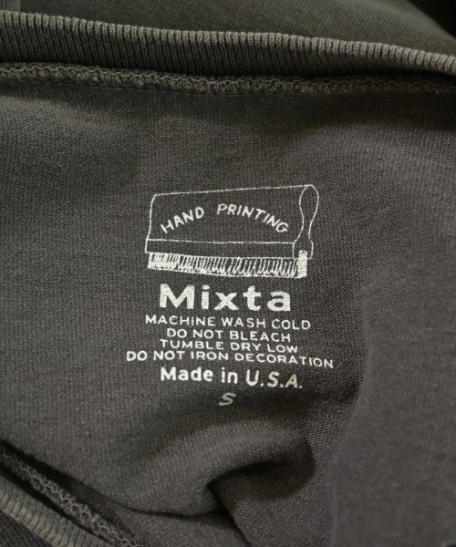 Mixta เสื้อยืด/เสื้อท็อปส์