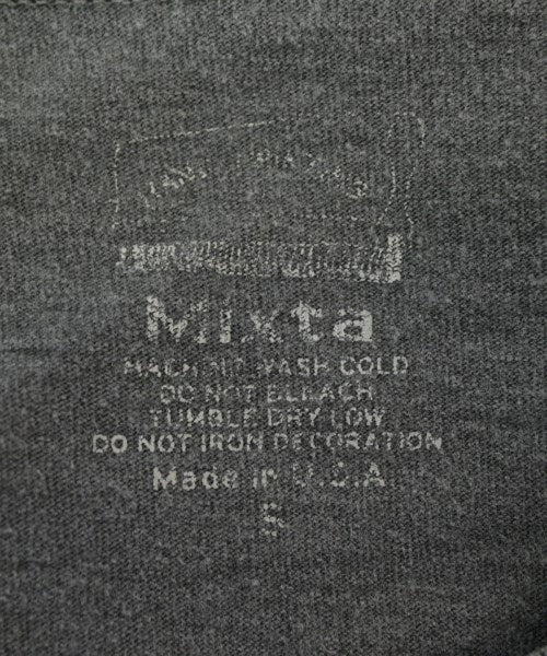 Mixta เสื้อยืด/เสื้อท็อปส์