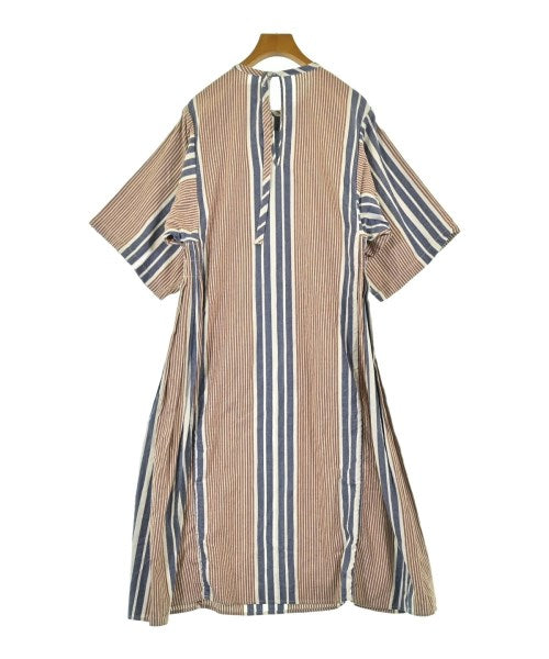 NOMA t.d. ชุดเดรส