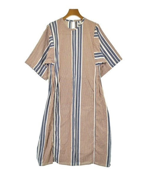 NOMA t.d. ชุดเดรส