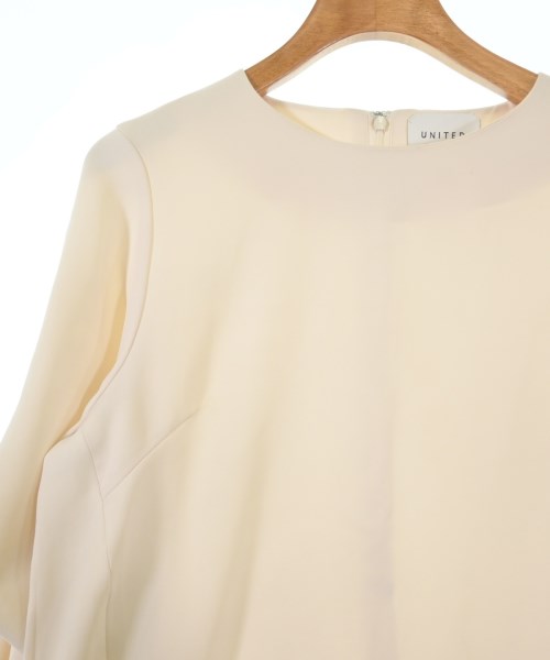 UNITED TOKYO เสื้อสตรี