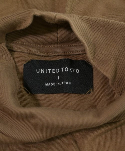 UNITED TOKYO เสื้อยืด/เสื้อท็อปส์