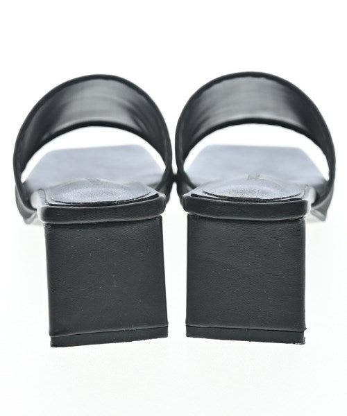 Mystrada รองเท้าแตะ