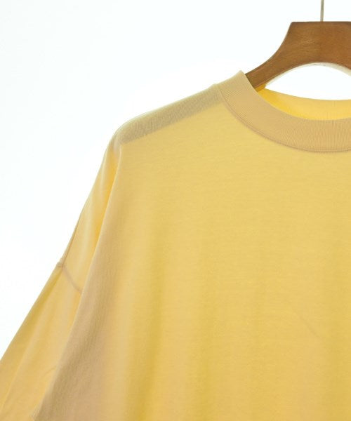 AURALEE เสื้อยืด/เสื้อท็อปส์