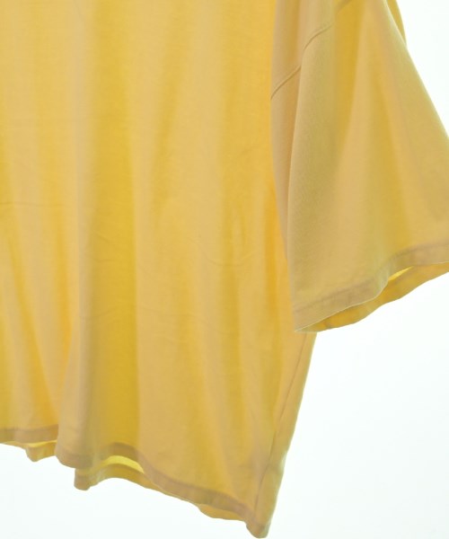 AURALEE เสื้อยืด/เสื้อท็อปส์