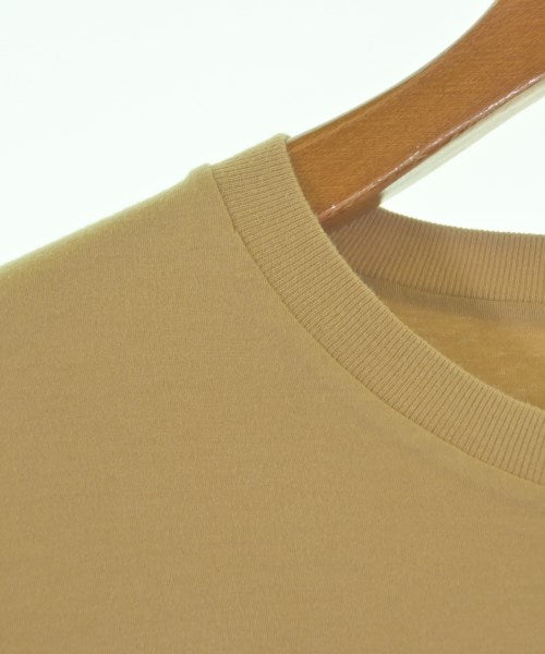 AURALEE เสื้อยืด/เสื้อท็อปส์