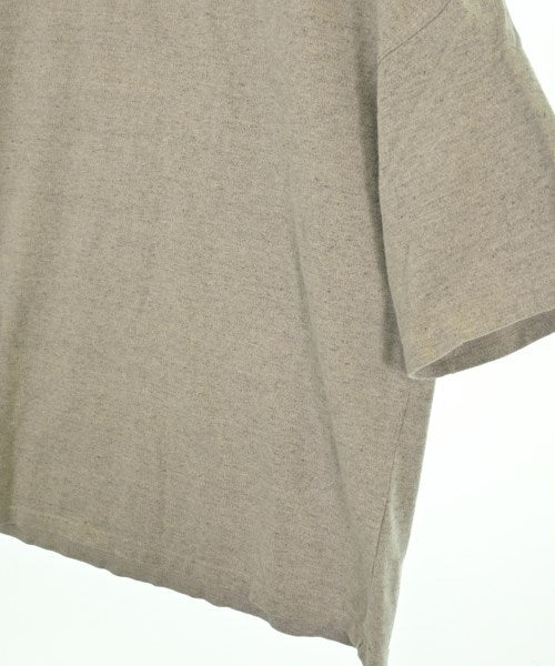 AURALEE เสื้อยืด/เสื้อท็อปส์