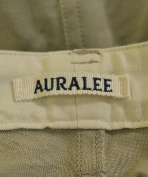 AURALEE ชิโน่