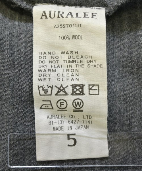 AURALEE เสื้อยืด/เสื้อท็อปส์