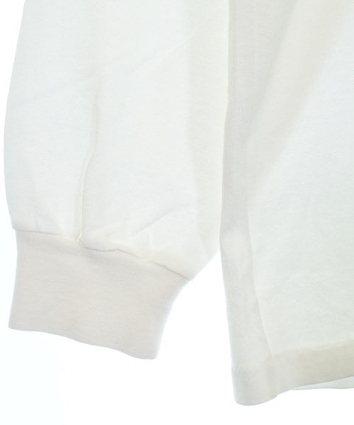 AURALEE เสื้อยืด/เสื้อท็อปส์