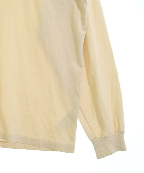 AURALEE เสื้อยืด/เสื้อท็อปส์