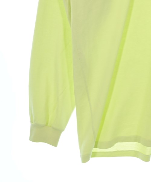 AURALEE เสื้อยืด/เสื้อท็อปส์