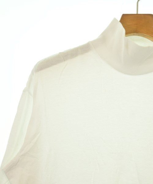 AURALEE เสื้อยืด/เสื้อท็อปส์