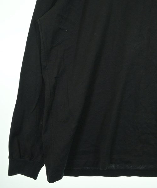 AURALEE เสื้อยืด/เสื้อท็อปส์