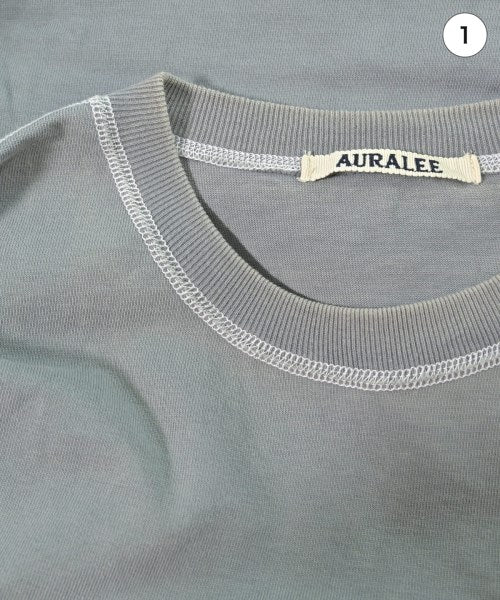 AURALEE เสื้อยืด/เสื้อท็อปส์