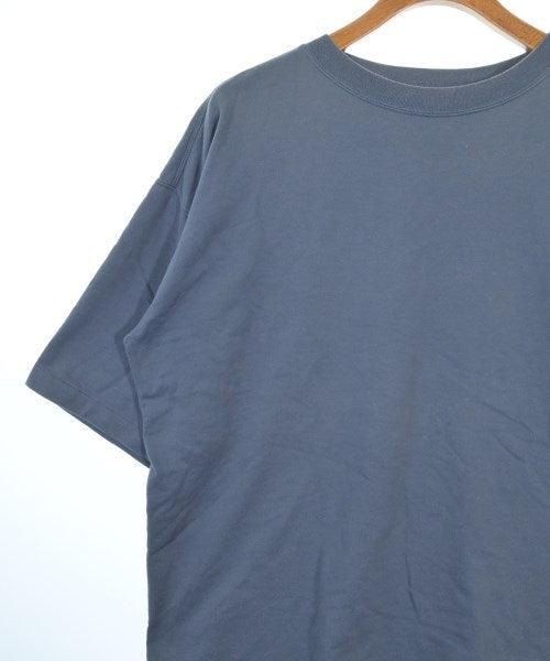 AURALEE เสื้อยืด/เสื้อท็อปส์