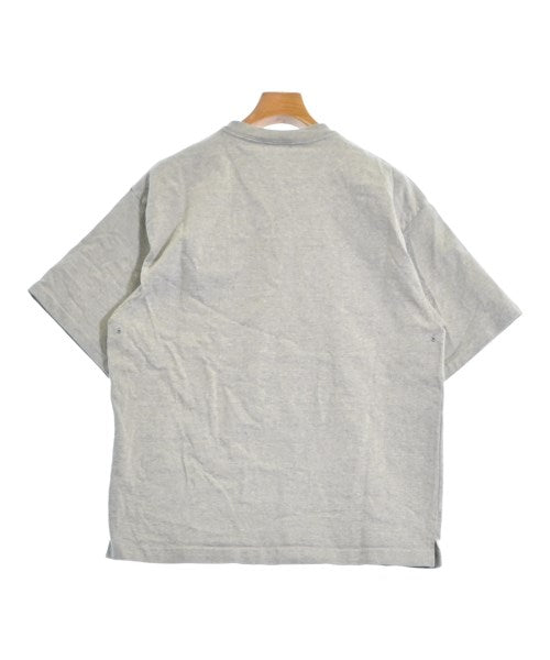 AURALEE เสื้อยืด/เสื้อท็อปส์