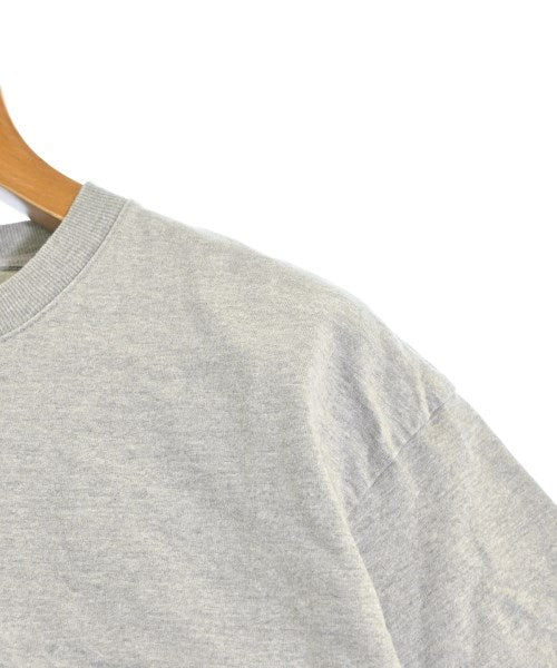 AURALEE เสื้อยืด/เสื้อท็อปส์