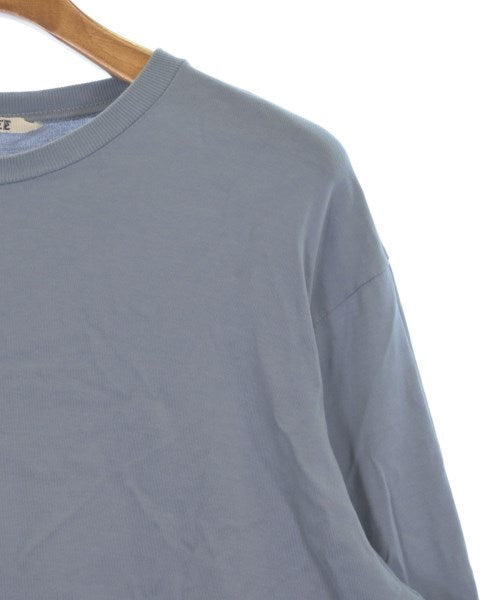 AURALEE เสื้อยืด/เสื้อท็อปส์