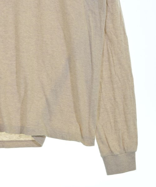 AURALEE เสื้อยืด/เสื้อท็อปส์