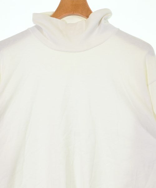 AURALEE เสื้อยืด/เสื้อท็อปส์