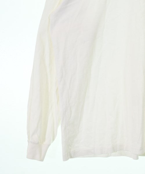 AURALEE เสื้อยืด/เสื้อท็อปส์