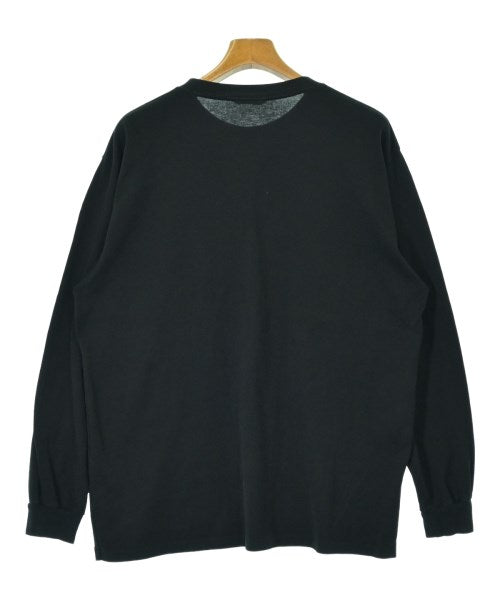 AURALEE เสื้อยืด/เสื้อท็อปส์