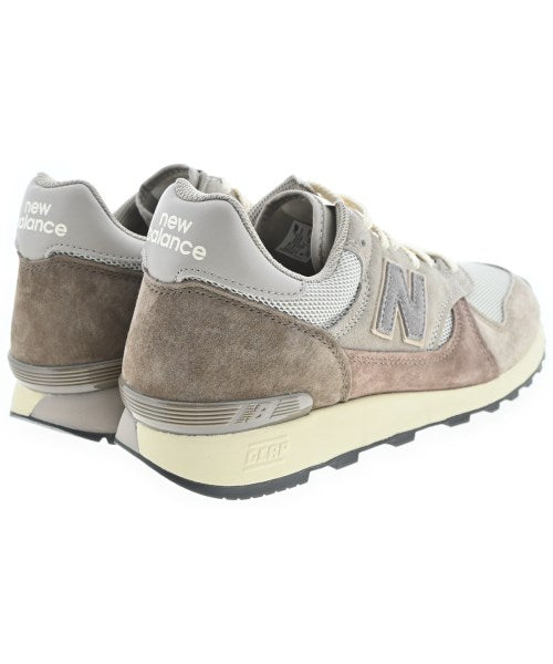 AURALEE รองเท้าผ้าใบ